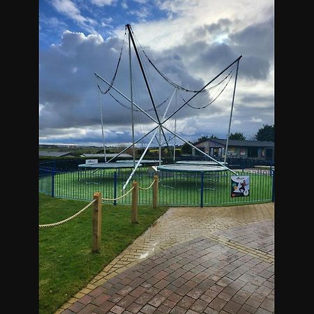 Exotic 3-Bed Caravan At Newquay Holiday Park New Quay Exterior foto