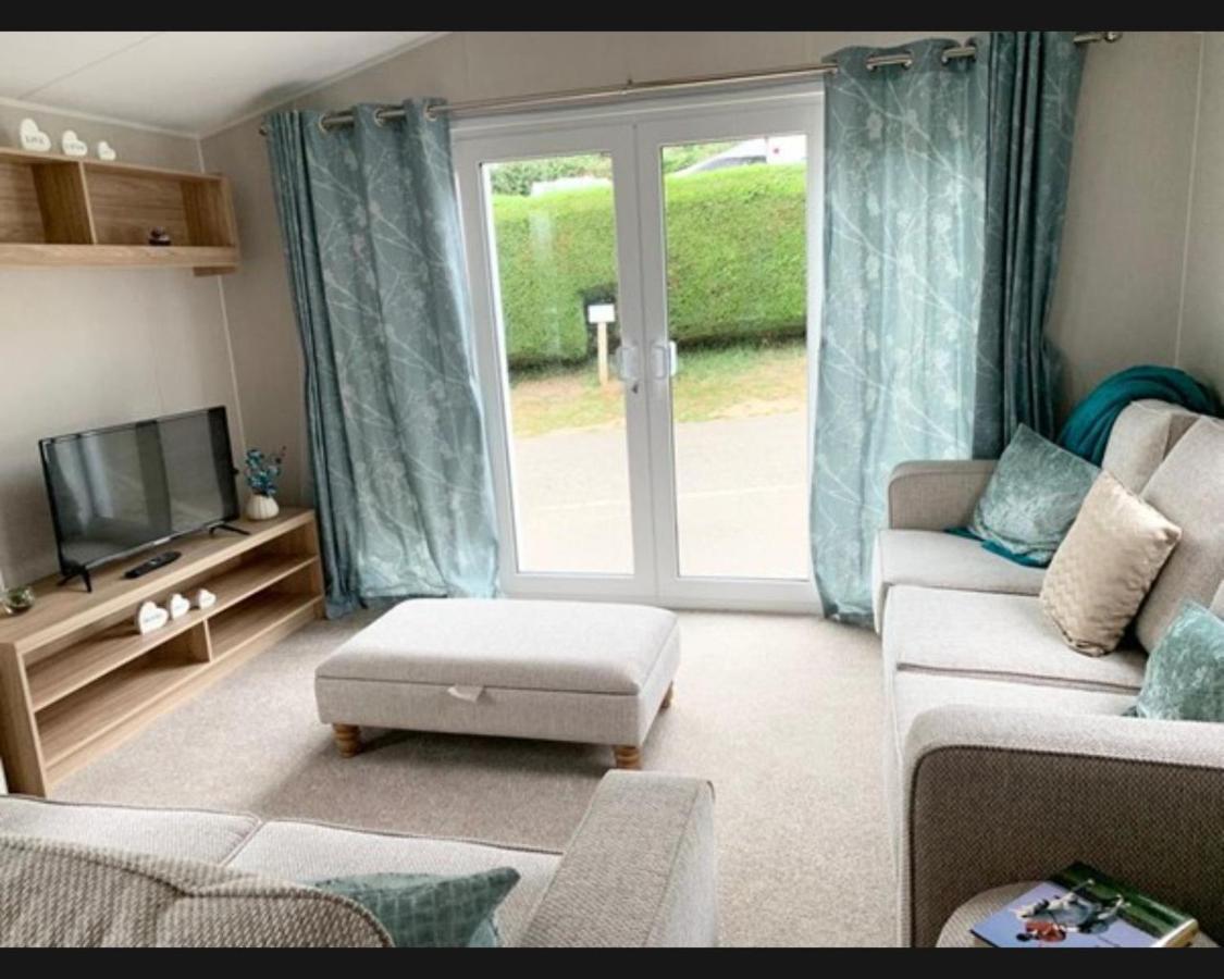 Exotic 3-Bed Caravan At Newquay Holiday Park New Quay Exterior foto