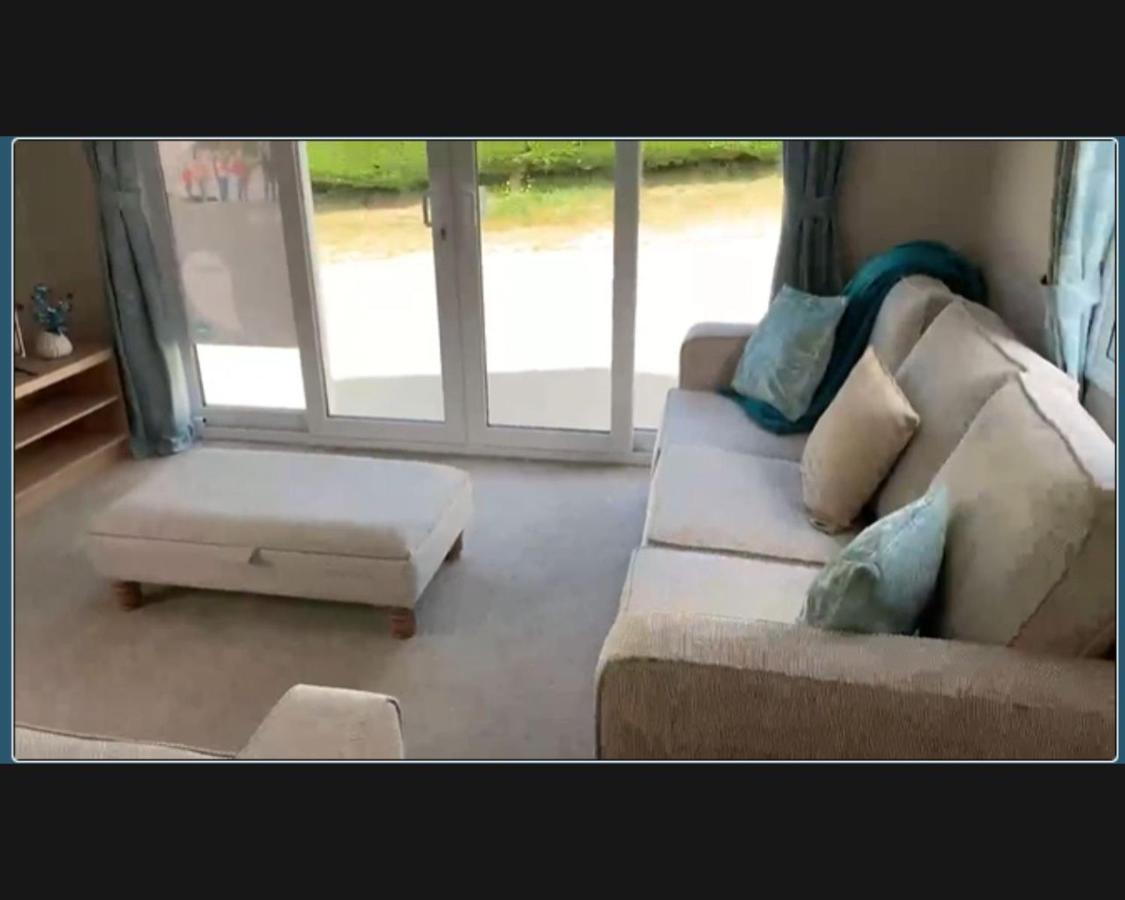 Exotic 3-Bed Caravan At Newquay Holiday Park New Quay Exterior foto