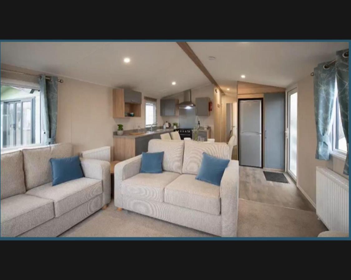 Exotic 3-Bed Caravan At Newquay Holiday Park New Quay Exterior foto