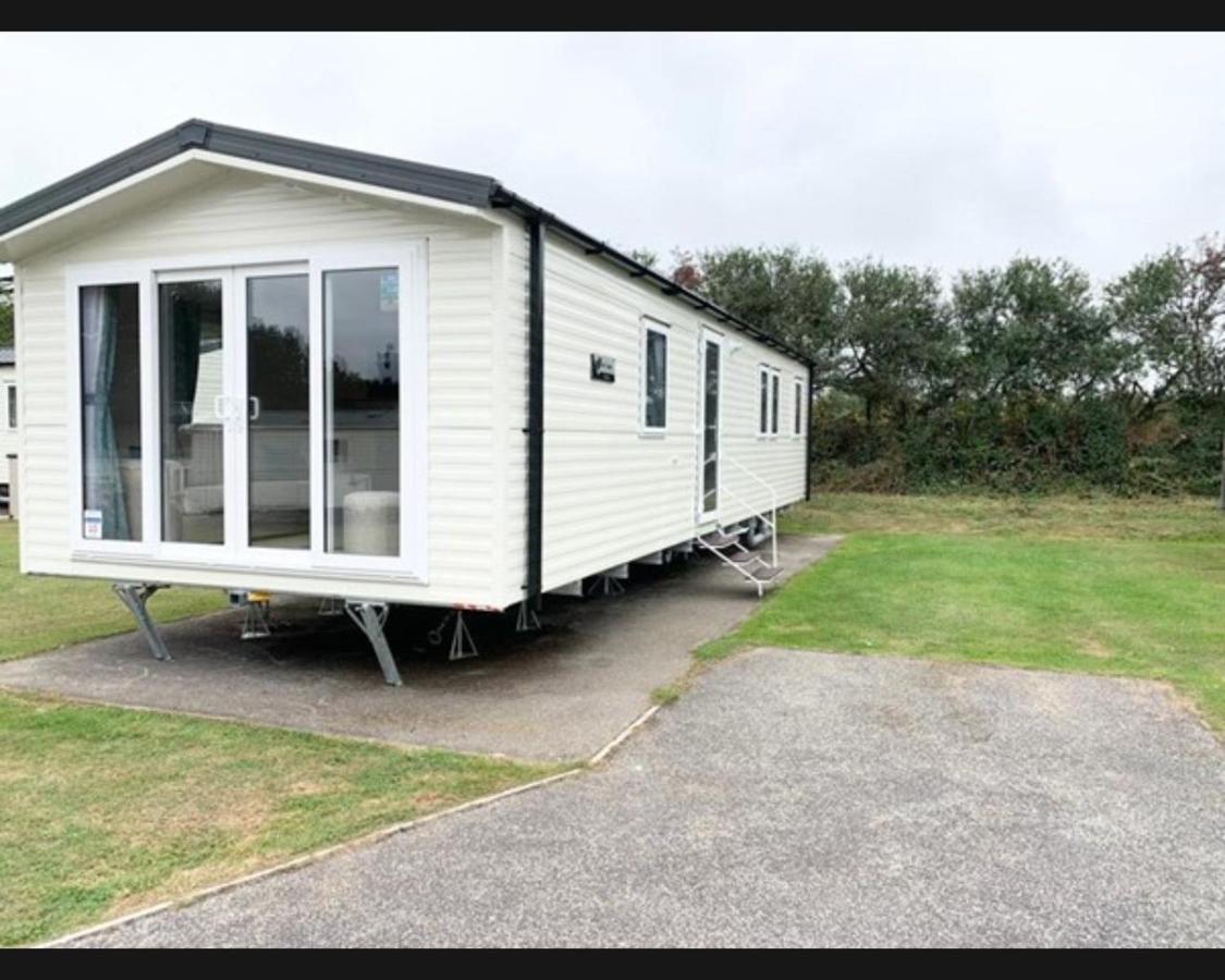 Exotic 3-Bed Caravan At Newquay Holiday Park New Quay Exterior foto