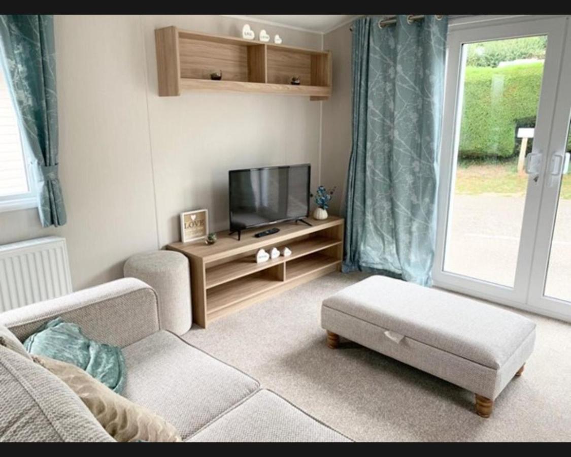 Exotic 3-Bed Caravan At Newquay Holiday Park New Quay Exterior foto