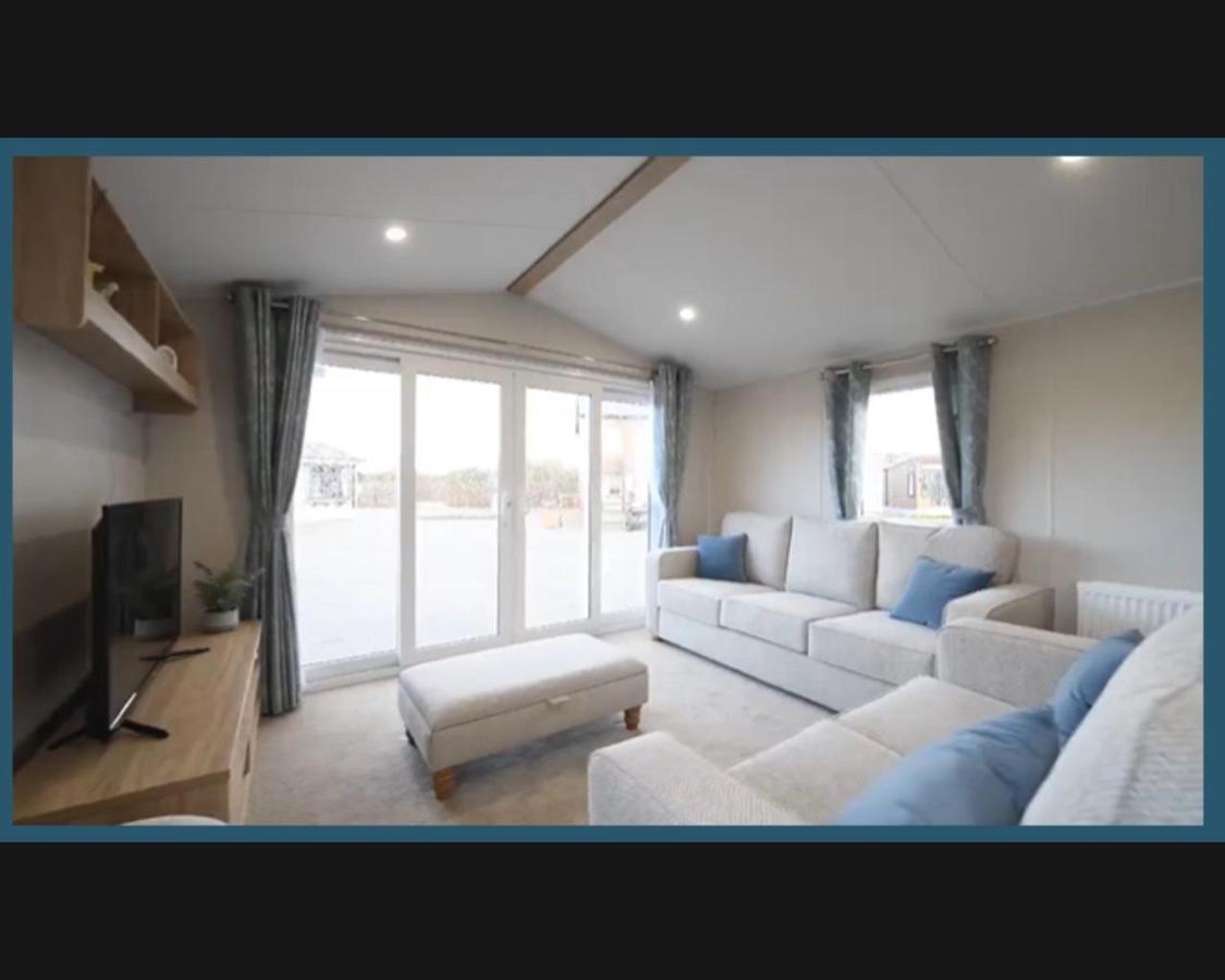 Exotic 3-Bed Caravan At Newquay Holiday Park New Quay Exterior foto