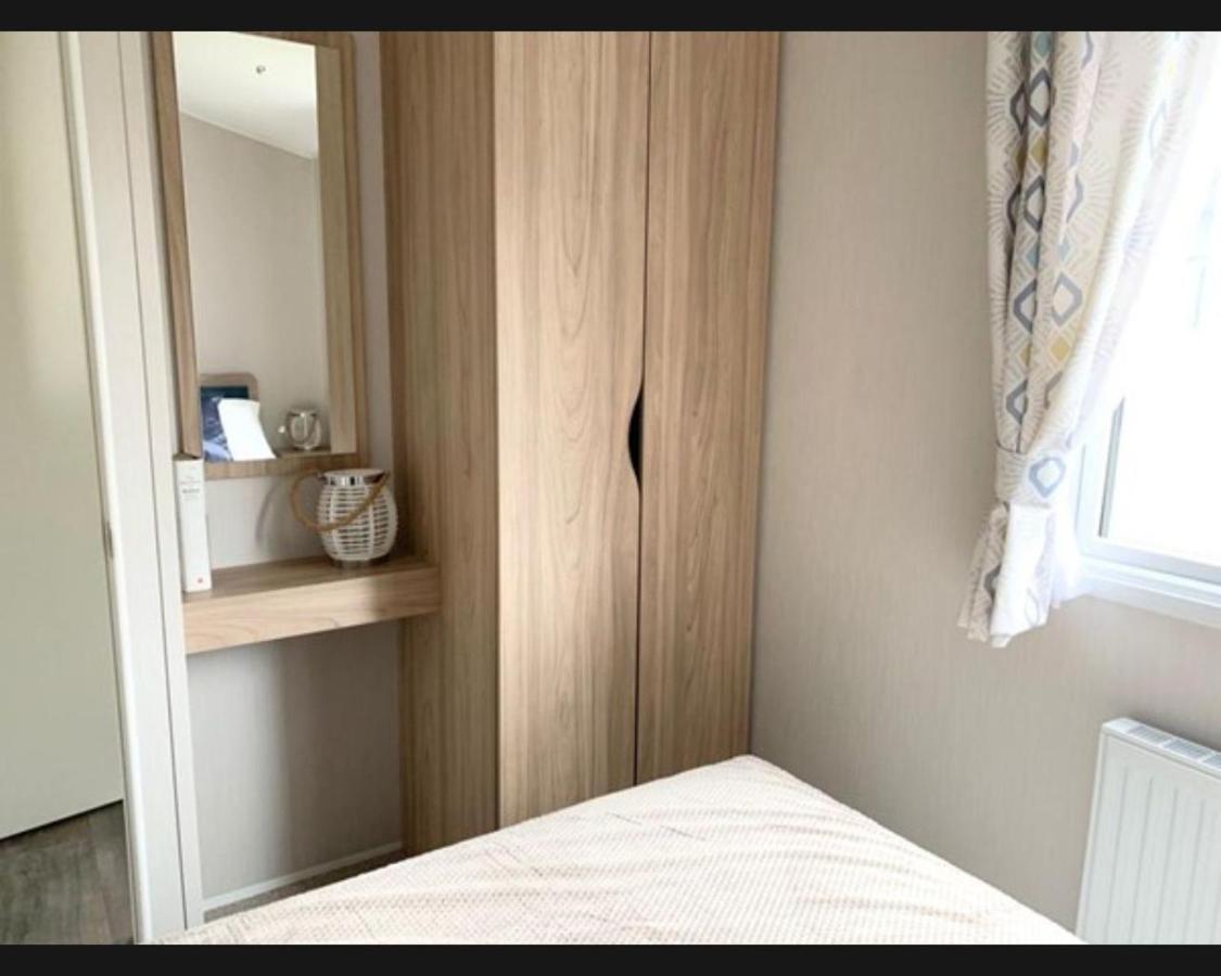 Exotic 3-Bed Caravan At Newquay Holiday Park New Quay Exterior foto