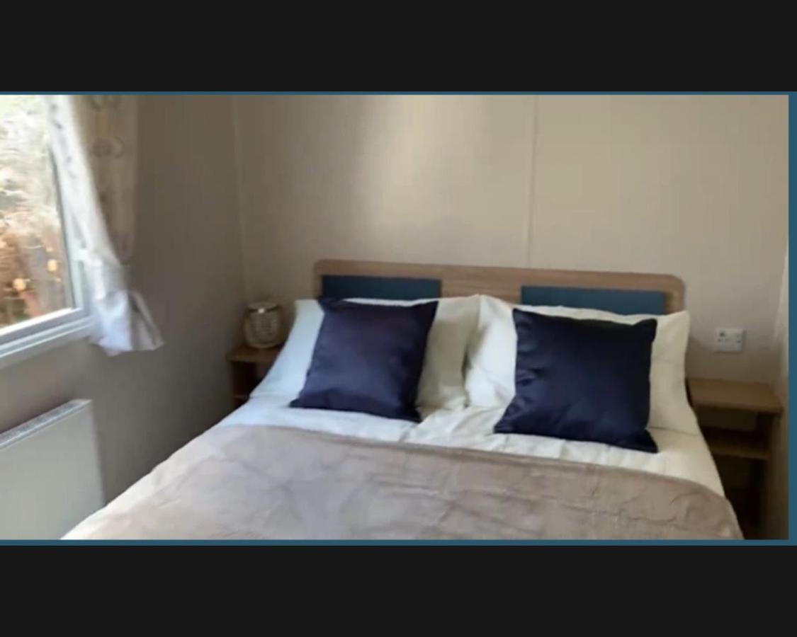Exotic 3-Bed Caravan At Newquay Holiday Park New Quay Exterior foto