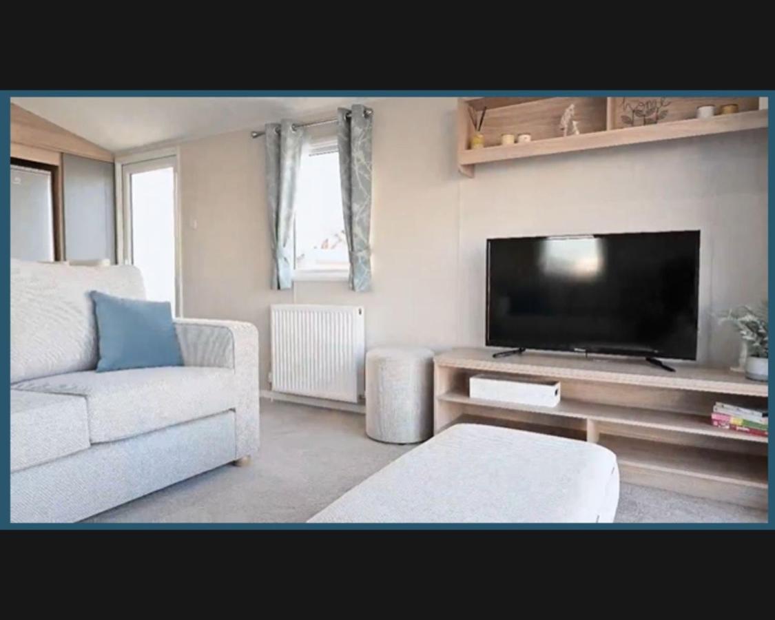 Exotic 3-Bed Caravan At Newquay Holiday Park New Quay Exterior foto